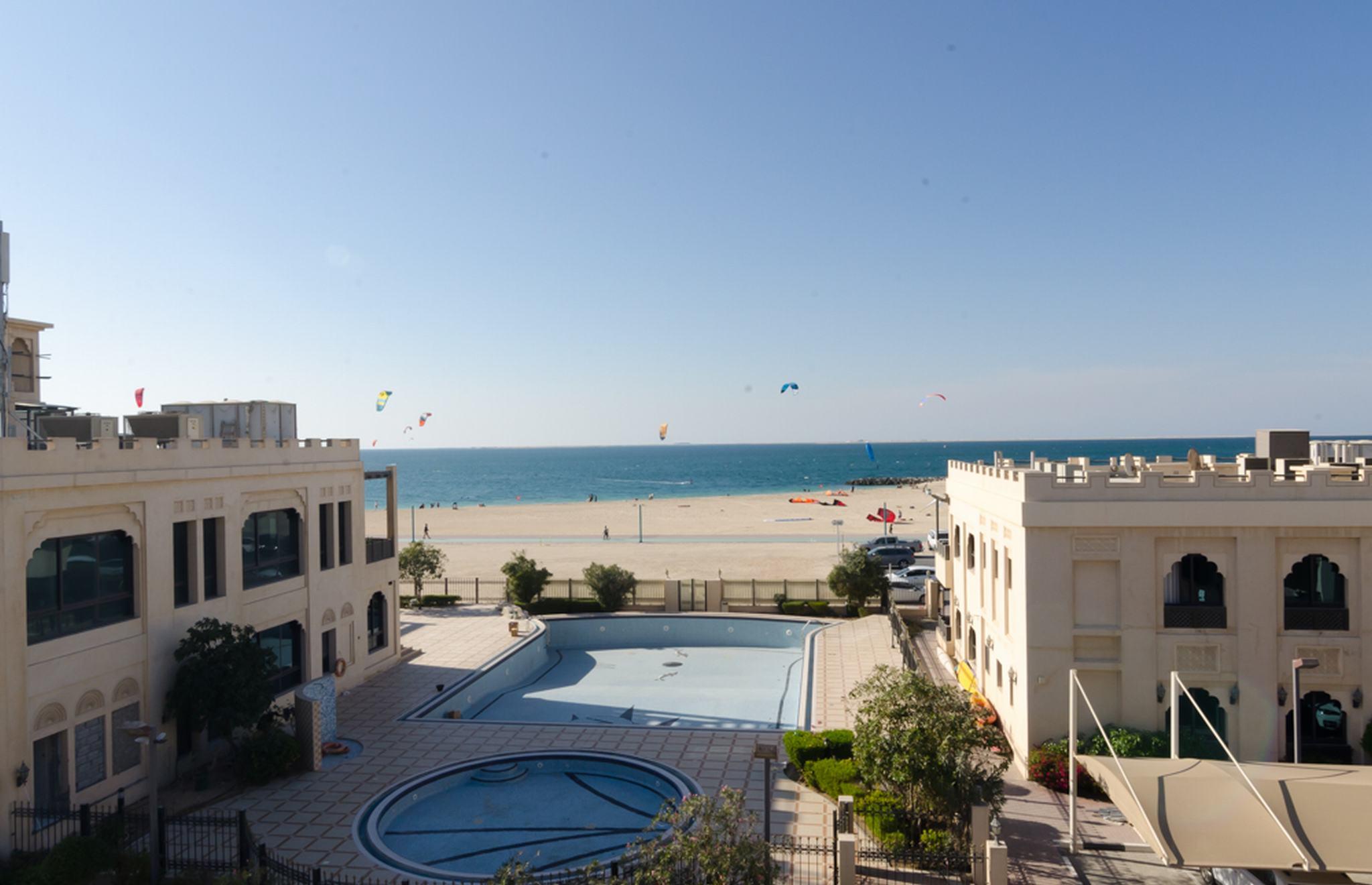 Roda Beach Resort Dubai Exteriör bild