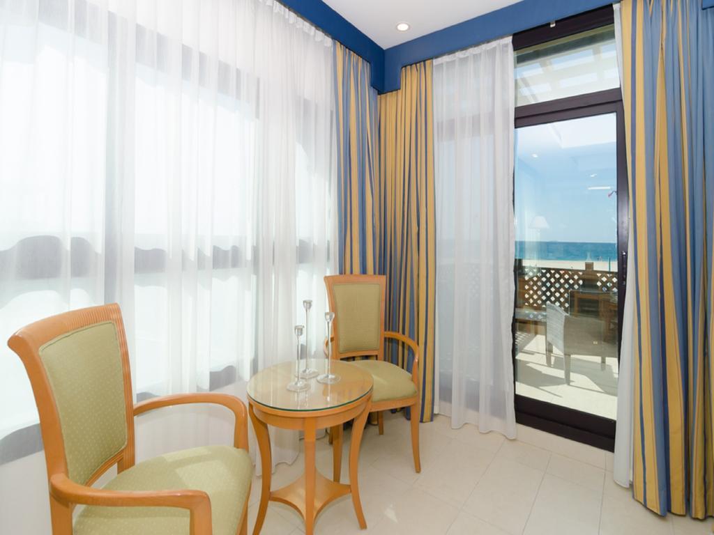 Roda Beach Resort Dubai Exteriör bild